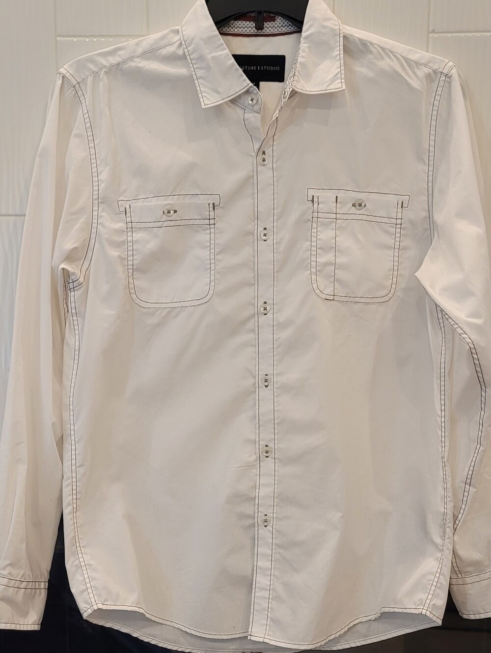 Signature Studio White Contrast Stitch Button Up Long Sleeve Shirt Size M
